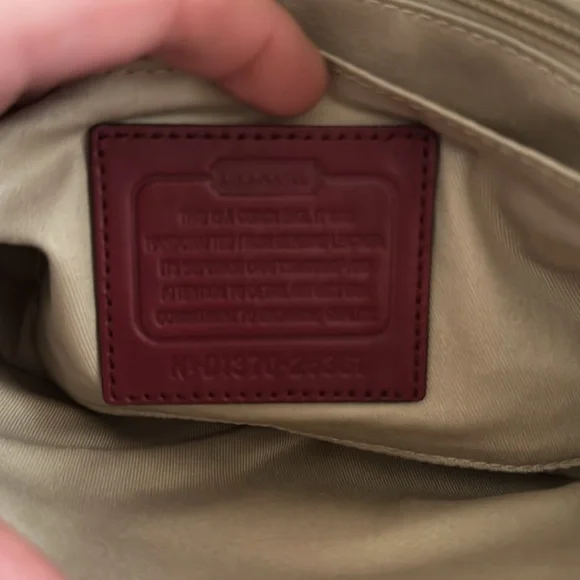 Beautiful Coach leather shoulder bag VTG? - Picture 7 of 9